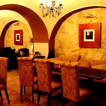 Enjoy Ξενοδοχείο 3*