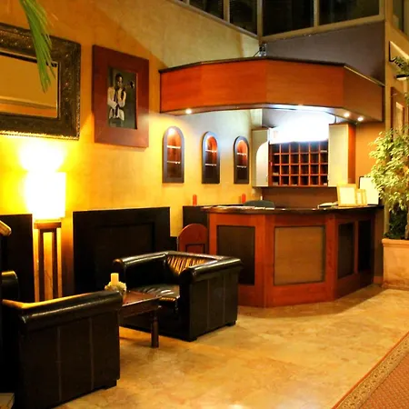 酒店 赢卓爱酒店 3*