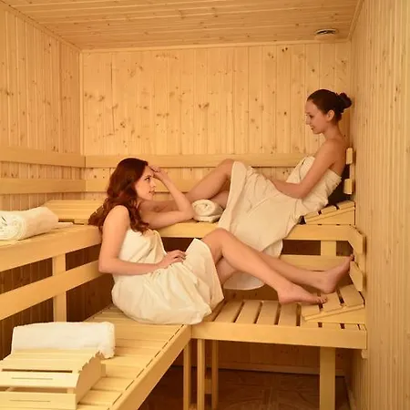 Hotel Enjoy 3*