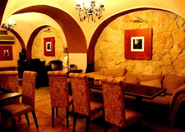 Enjoy فندق 3*
